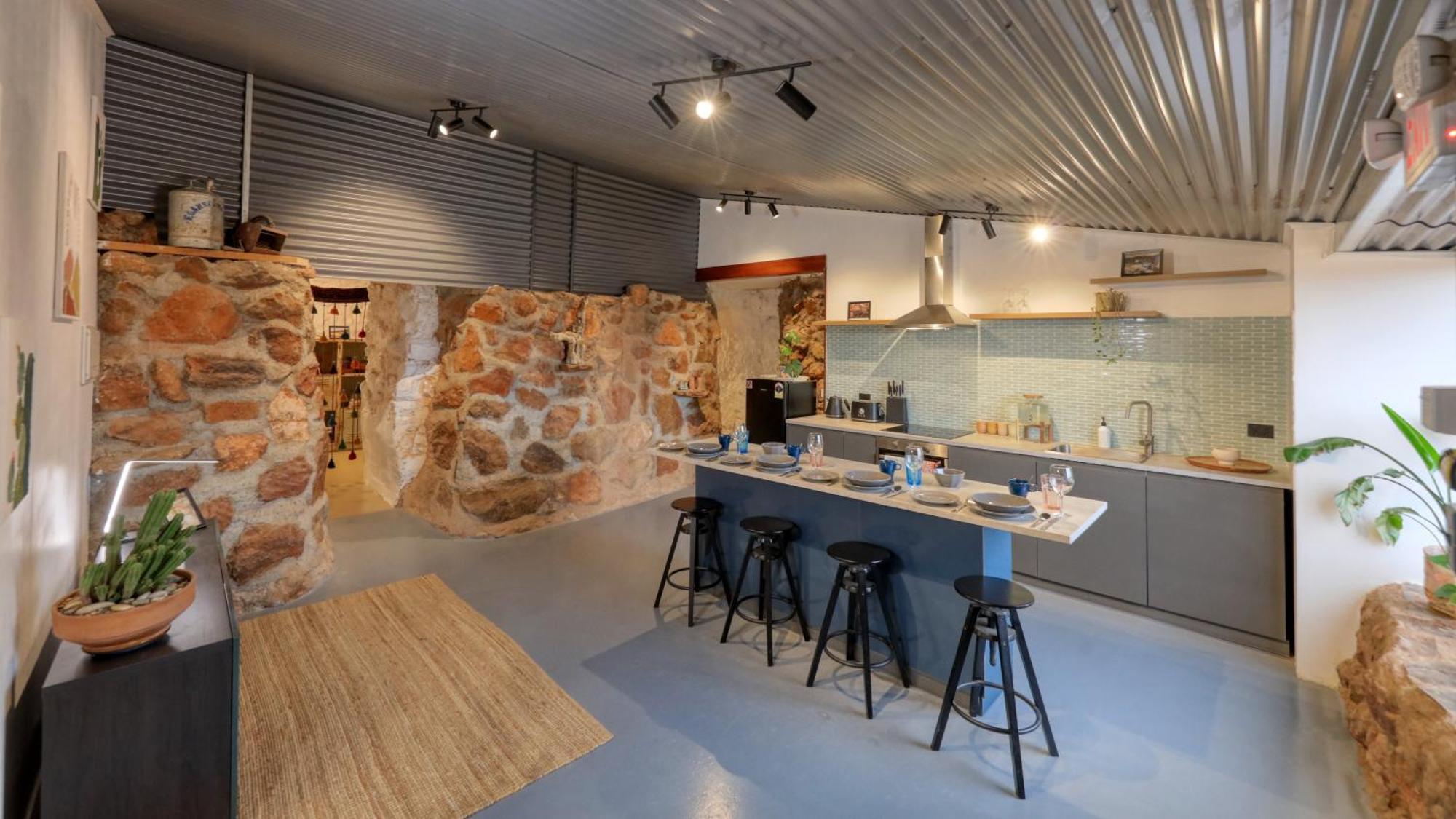 White Cliffs Accommodation -Daybreak Dugout - Unique Cave House Экстерьер фото